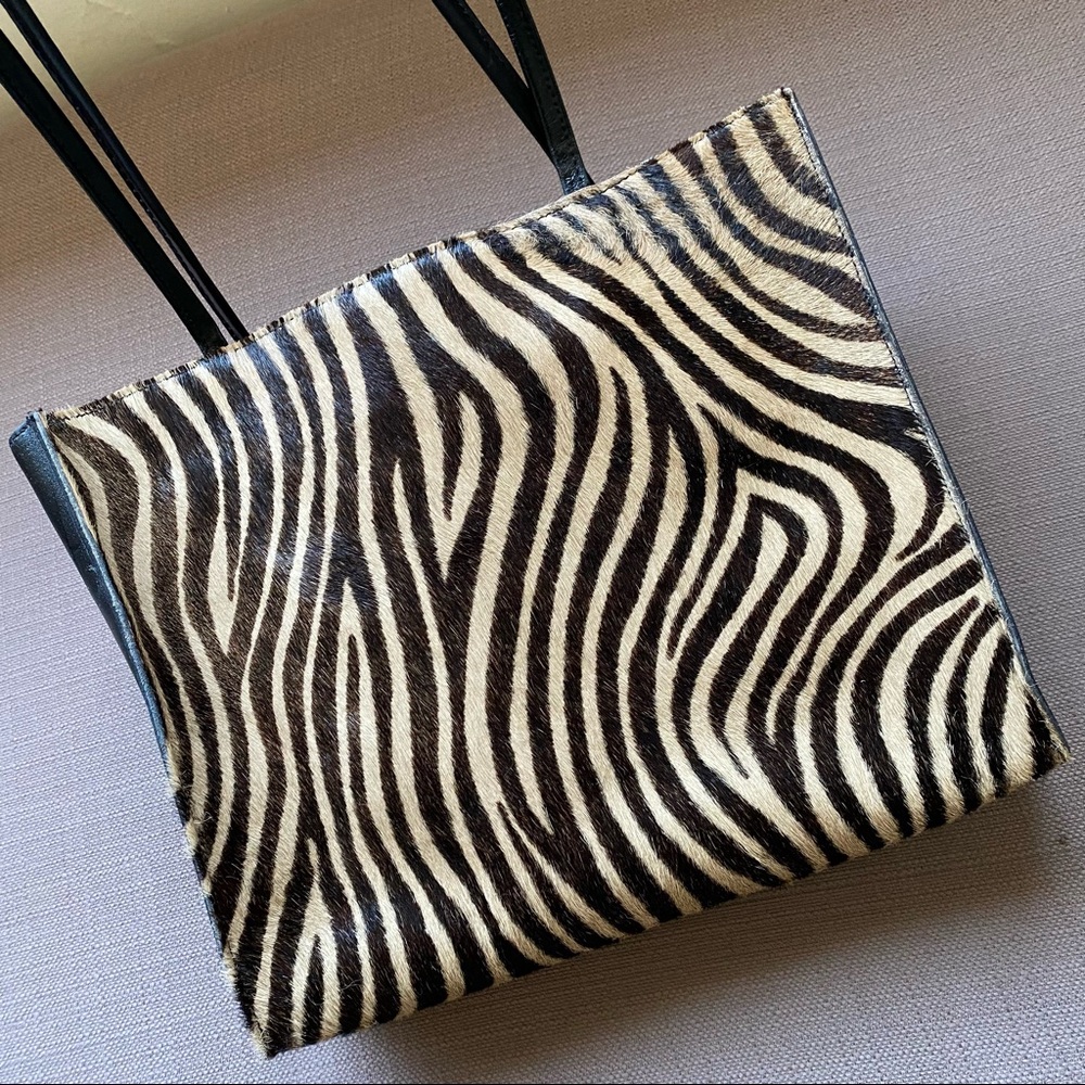 SOLD Charles David Leather Zebra Print 90s Tote - Picture 2 of 10